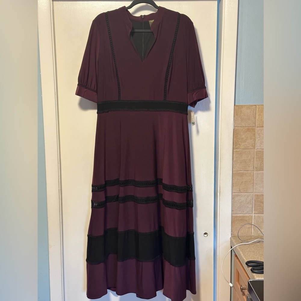 Taylor MIDI Dress, Size 16